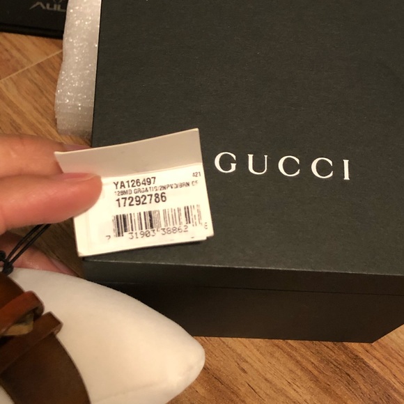 Gucci Red Green Tiger Dial Leather Trap Watch